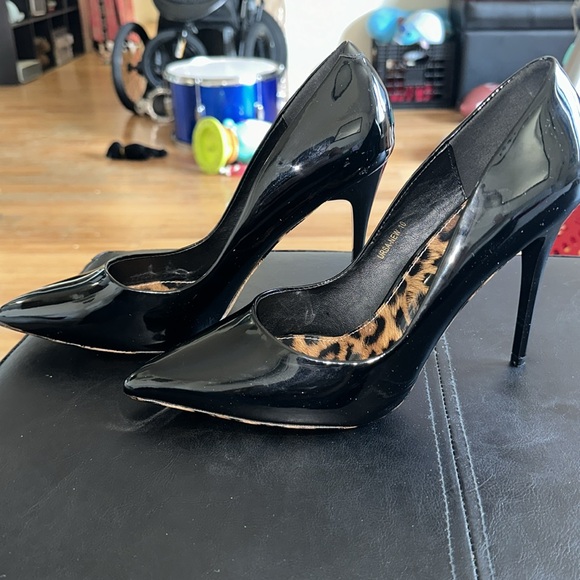 Azalea Wang Black Patent Point Toes | Size 10 - Picture 4 of 9